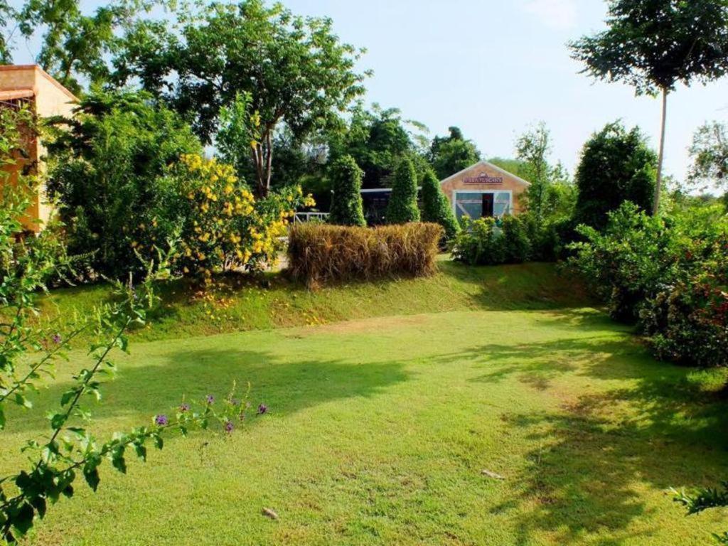 Villa Tuscany Country Resort Suan Phueng Exterior foto