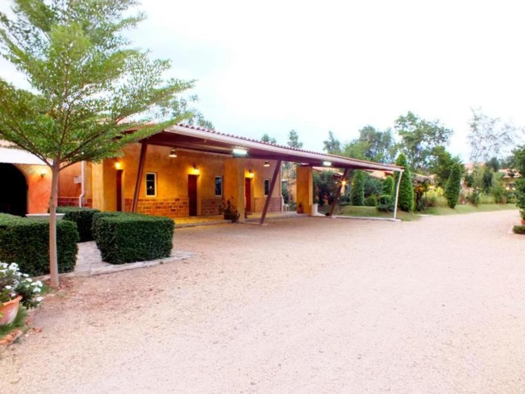 Villa Tuscany Country Resort Suan Phueng Exterior foto