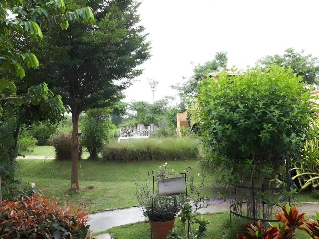 Villa Tuscany Country Resort Suan Phueng Exterior foto
